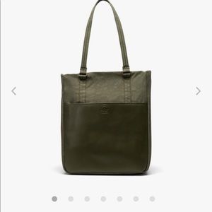Gorgeous Herschel Orion Large Tote! Fantastic work/travel bag!